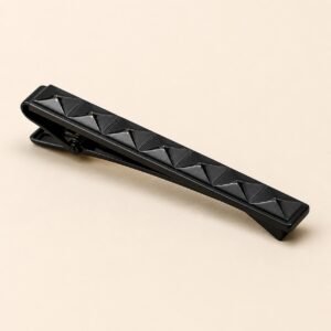 Black Pyramid Stainless Steel Tie Clip — product view