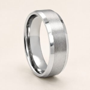 Brushed & Polished Tungsten Band — packshot